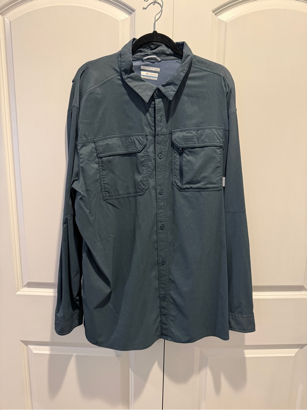 Columbia Navy Blue Omni-Shade Sun Protection Shirt